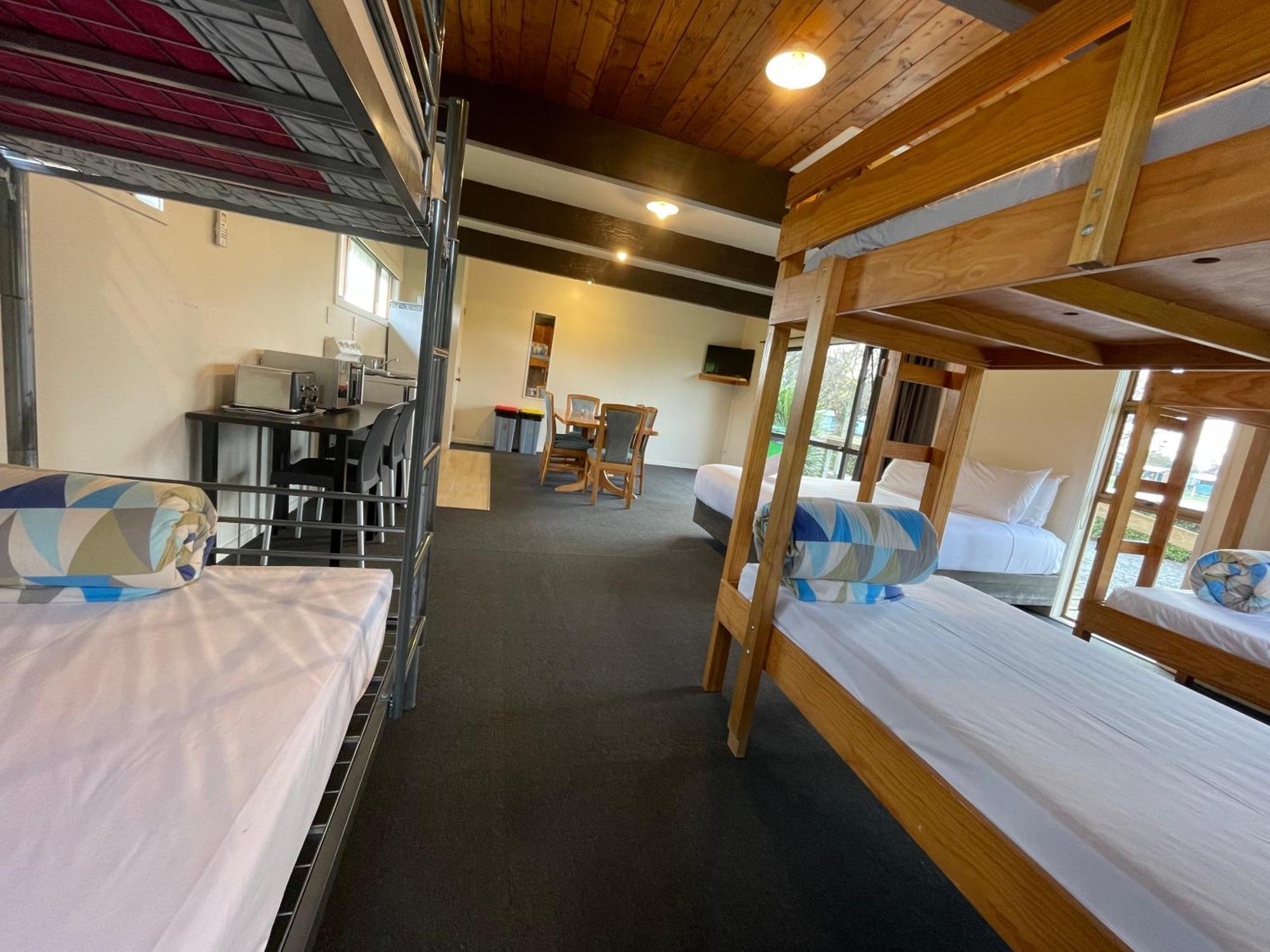 Cambridge Top 10 Holiday Park الغرفة الصورة